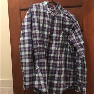 Men’s vineyard vines shirt